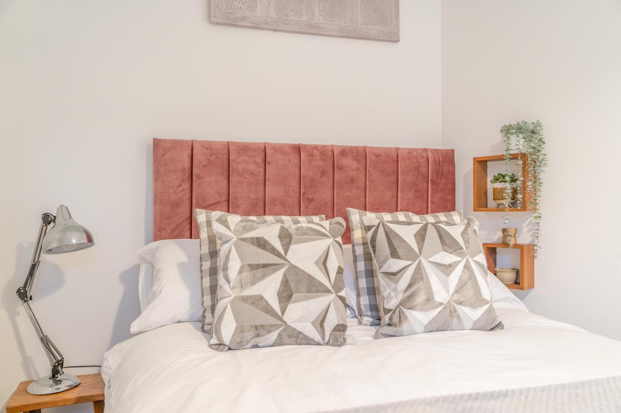 Apartment Fabulous New 1 Bedroom Ground Floor Flat