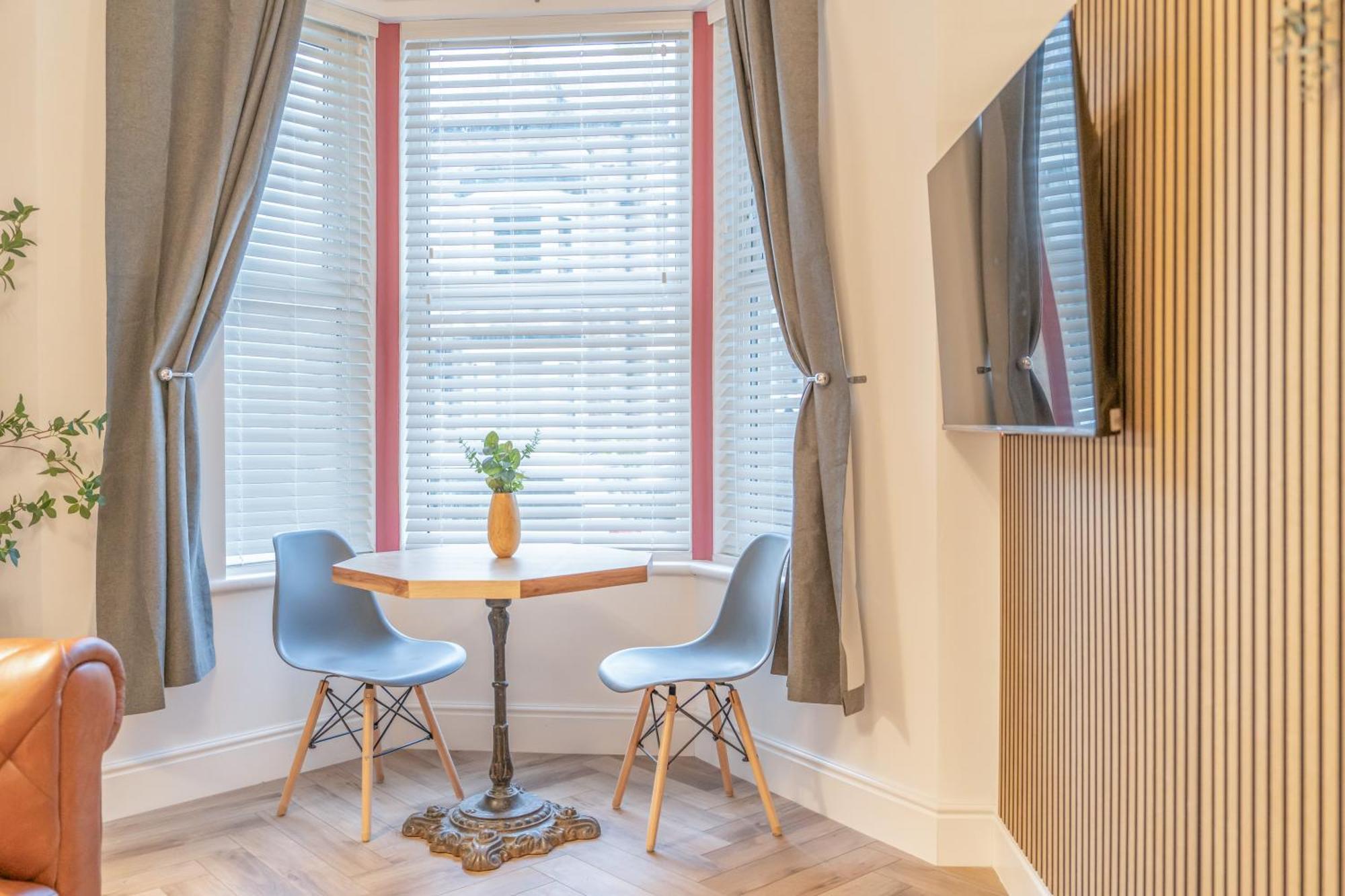 Fabulous New 1 Bedroom Ground Floor Flat *